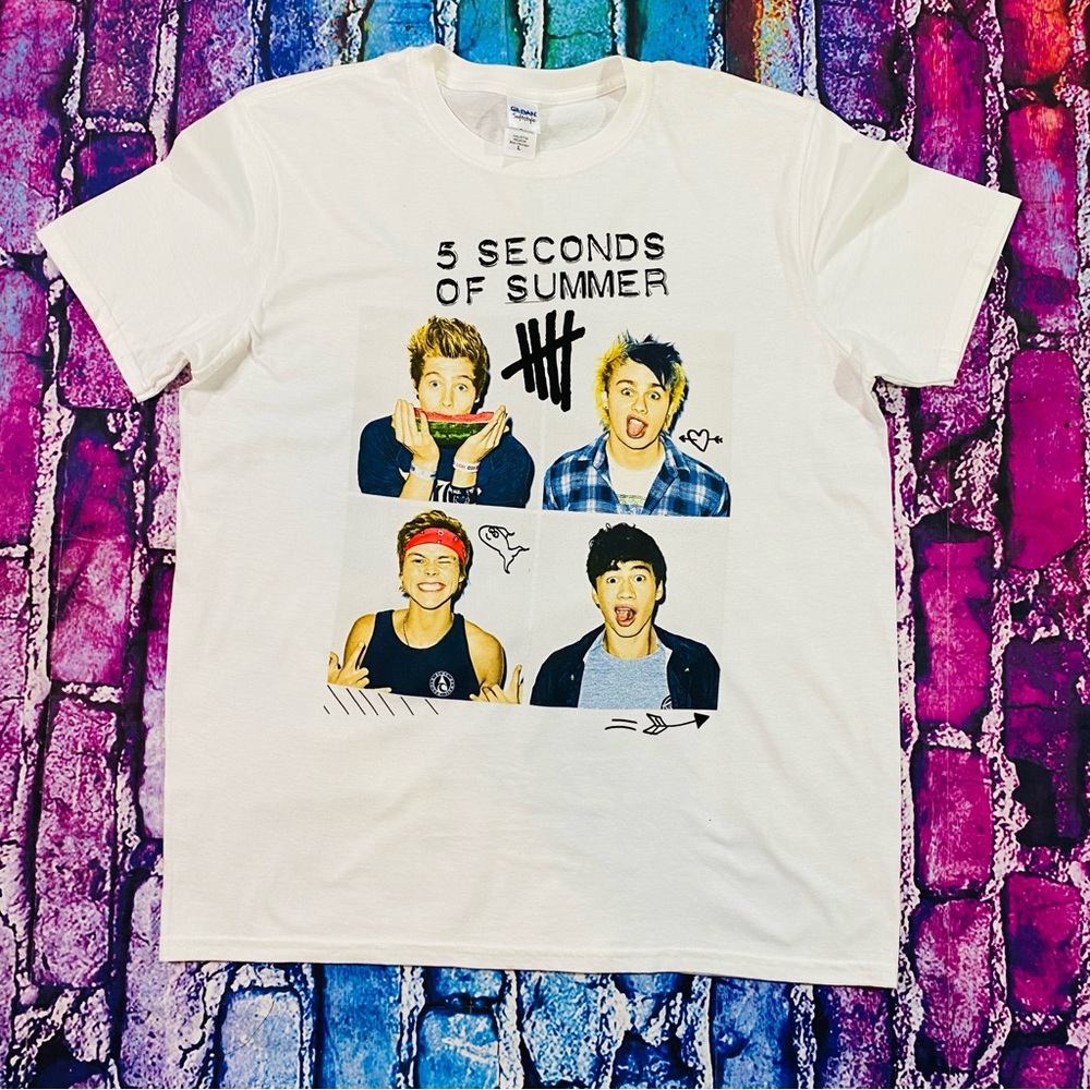 5 Seconds Of Summer Group Squares Boyfriend women’s size Large